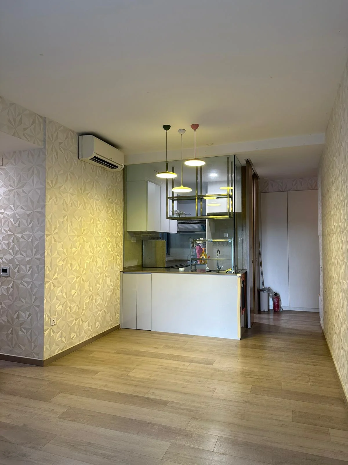 High Park Residences: Dining area