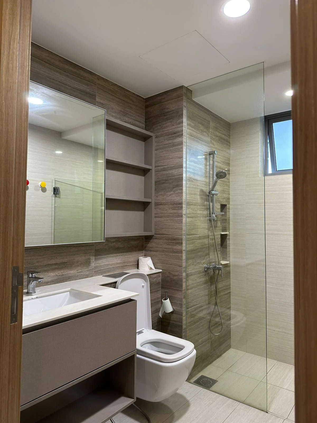 High Park Residences: Bathroom